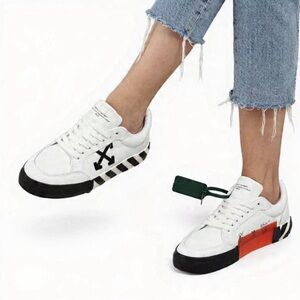 OFF-WHITE SIZE 40 (US 7M/9W) LOW VULCANIZED SNEAKERS UNISEX BRAND NEW IN BOX